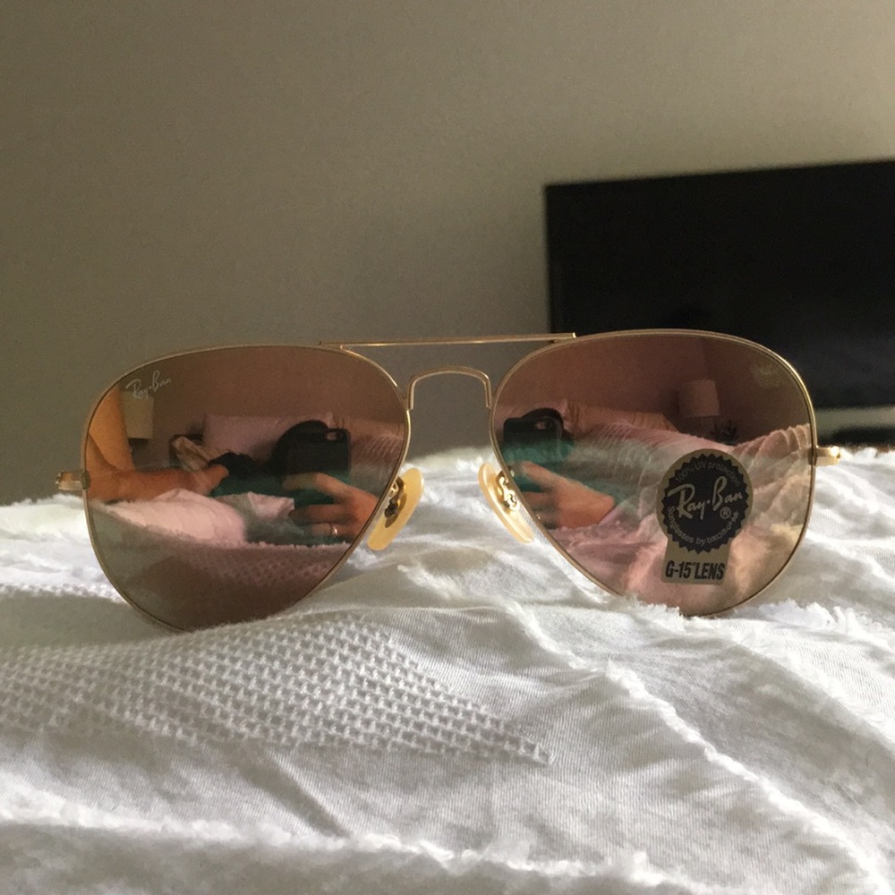 Ray-Ban Rose-Gold Mirrored Aviators